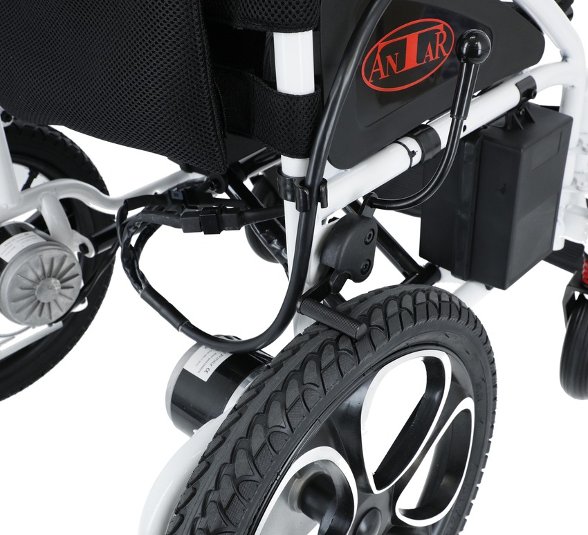 Elektrický invalidný vozík AT52304