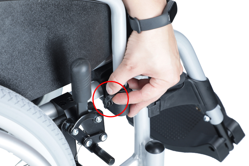 Invalidný vozík odľahčený  s brzdami pre doprovod - POŠKODENÝ PÔVODNÝ OBAL