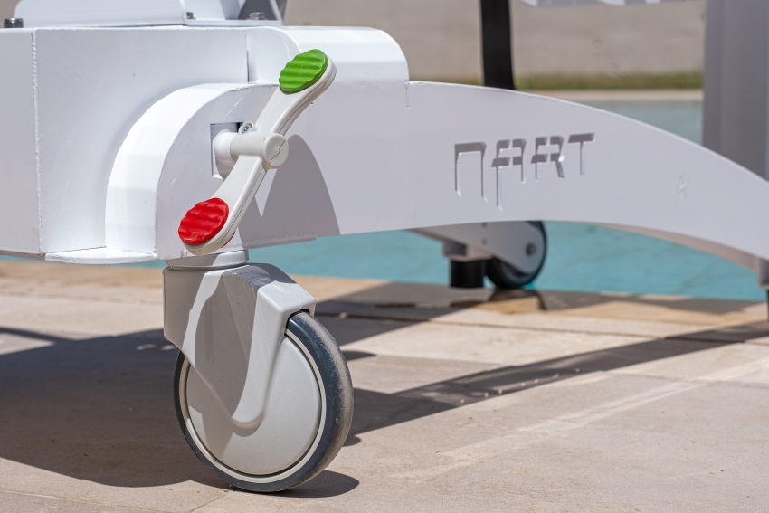 Mobilný bazénový zdvihák Nart Shark