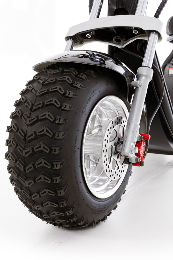 Elektrický Chopper UNIZDRAV PRO trojkolesový – výkonný 2000 W motor - POUŽÍVANÝ A NAJAZDENÝCH 60 KM