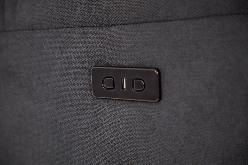 Relaxačné polohovacie kreslo COMFORT Ušiak s funkciou masáže a výhrevu, antracitová látka