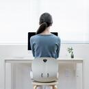 Ergonomická opierka na správne držanie tela Curble Chair Comfy, sivá
