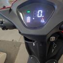 Elektrický trojkolesový skúter CHAMPION pre seniorov a imobilných – výkonný 1000 W motor, červený - NAJAZDENÝCH 13 KM, POŠKODENÉ NA PREDNEJ ČASTI