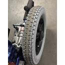 Elektrický invalidný vozík so svetlami, 46 cm - VÝSTAVNÝ KUS, ZNEČISTENÉ PNEUMATIKY/STÚPAČKY