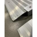 Sklápacia nájazdová rampa, 150 cm - POŠKODENÝ ROH