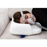 Ortopedický vankúš s výrezom pre spánok s CPAP maskou
