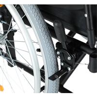 Invalidný vozík odľahčený s brzdami pre doprovod