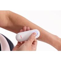 Prístroj na zmiernenie príznakov po uštipnutí hmyzom