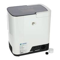 Kyslíkový koncentrátor s hlasovým výstupom UNIZDRAV, 7 l/min, biely