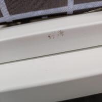 Elektrická  polohovacia posteľ s matracom Multibed - ŠKRABANCE, MIERNE ZNEČISTENÝ MATRAC, ŠPINAVÉ KOLIESKA