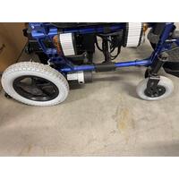 Elektrický invalidný vozík so svetlami, 46 cm - VÝSTAVNÝ KUS, ZNEČISTENÉ PNEUMATIKY/STÚPAČKY