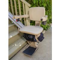 Stoličkový výťah Elite s rovnou koľajnicou