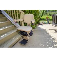 Stoličkový výťah Elite s rovnou koľajnicou