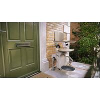 Stoličkový výťah Unizdrav so zatočenou koľajnicou