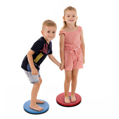 Pohybová hra Otáčanie a rovnováha od Beleduc