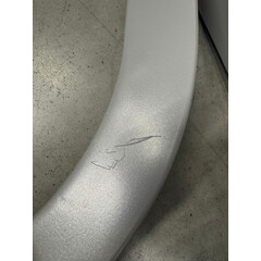 Elektrický zdvihák - BEZ ZÁVESNÉHO VAKU, MIERNE ZNEČISTENÉ KOLIESKA, ŠKRABANCE NA KONŠTRUKCII