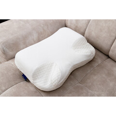 Ortopedický vankúš s výrezom pre spánok s CPAP maskou