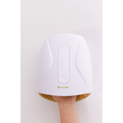 Elektrický masážny prístroj na terapiu rúk