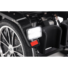 Elektrický invalidný vozík s vertikálnym zdvihom