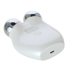 Masážny prístroj na tvár a krk s EMS funkciou