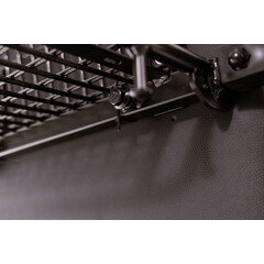 Držiak na barly a palice pre elektrické skútre