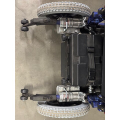 Elektrický invalidný vozík so svetlami, 46 cm - VÝSTAVNÝ KUS, ZNEČISTENÉ PNEUMATIKY/STÚPAČKY