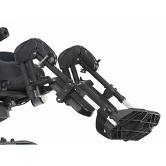 Elektrický invalidný vozík so svetlami, 46 cm - VÝSTAVNÝ KUS, ZNEČISTENÉ PNEUMATIKY/STÚPAČKY