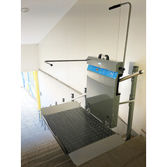 Šikmá schodisková plošina Masha