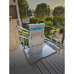 Šikmá schodisková plošina Masha