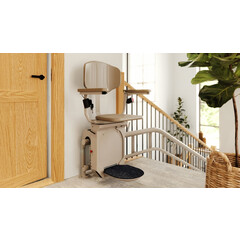 Stoličkový výťah Unizdrav so zatočenou koľajnicou