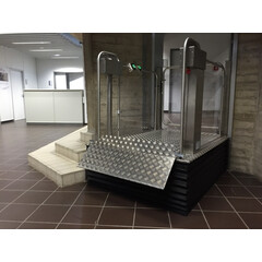 Zvislá zdvíhacia plošina MB 750