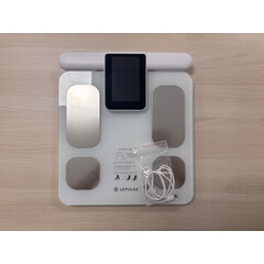 Profesionálna SMART váha s funkciou analýzy tela a LED displejom na rukoväti + mobilná aplikácia a Bluetooth (Používaný kus)