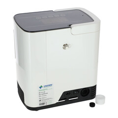 Kyslíkový koncentrátor s hlasovým výstupom UNIZDRAV, 7 l/min, biely (Používaný kus)