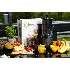 Odšťavovač ovocia a zeleniny UNIZDRAV (Používaný kus)