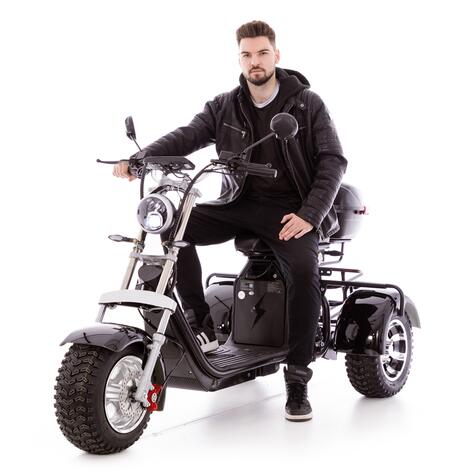 Elektrický Chopper UNIZDRAV PRO trojkolesový – výkonný 2000 W motor - POUŽÍVANÝ, MIERNE ŠKRABANCE A NAJAZDENÝCH 91 KM