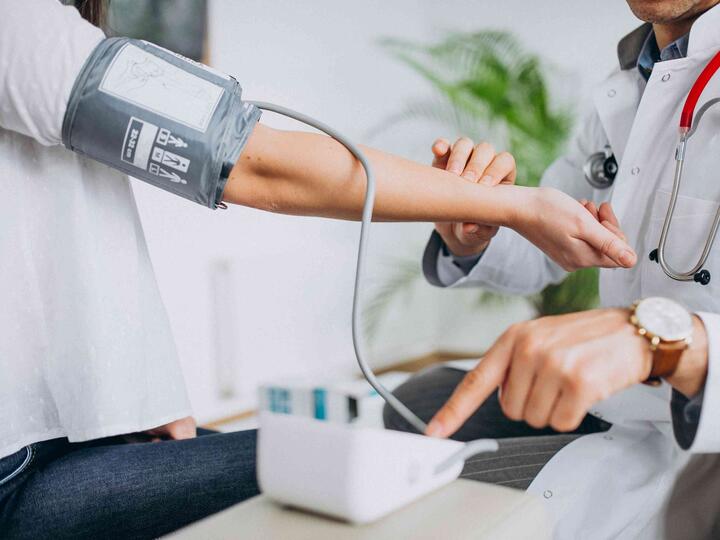 Ako vybrať tlakomer