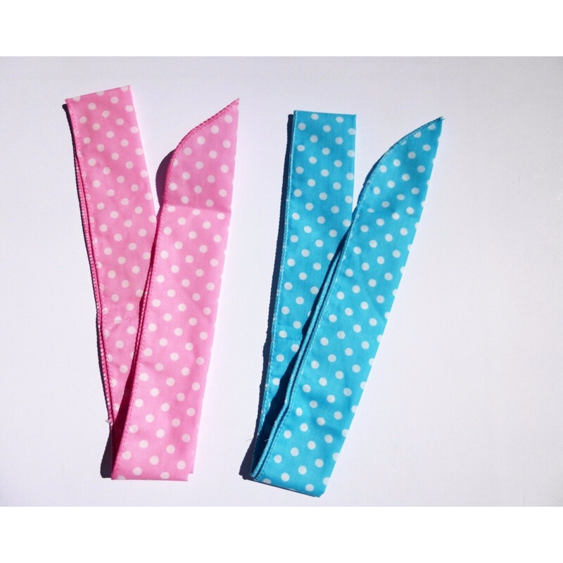 Chladiaca šatka s bodkovaným vzorom