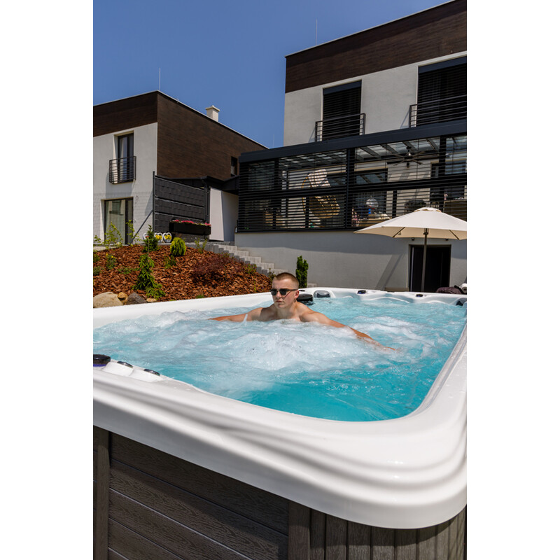 SwimSpa LUX SUNRANS SR853 s protiprúdom a technológiou Balboa