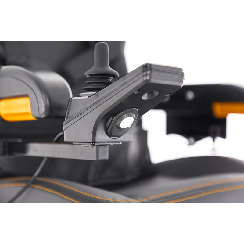 Elektrický invalidný vozík s vertikálnym zdvihom