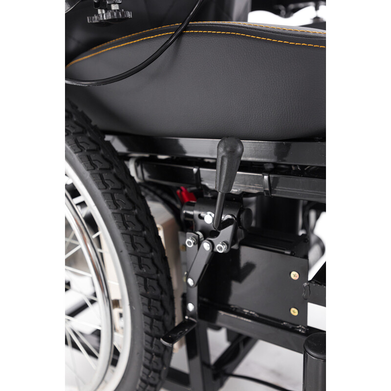 Elektrický invalidný vozík s vertikálnym zdvihom