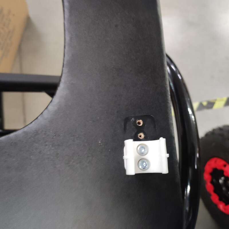 Toaletná stolička skladacia UNIZDRAV (Výstavný kus)