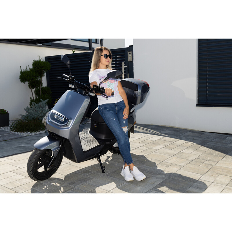 Elektrický skúter UNIZDRAV e-City s dojazdom 60 km