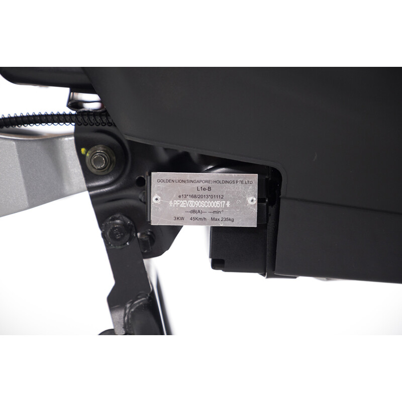 Elektrický skúter UNIZDRAV e-City s dojazdom 120 km