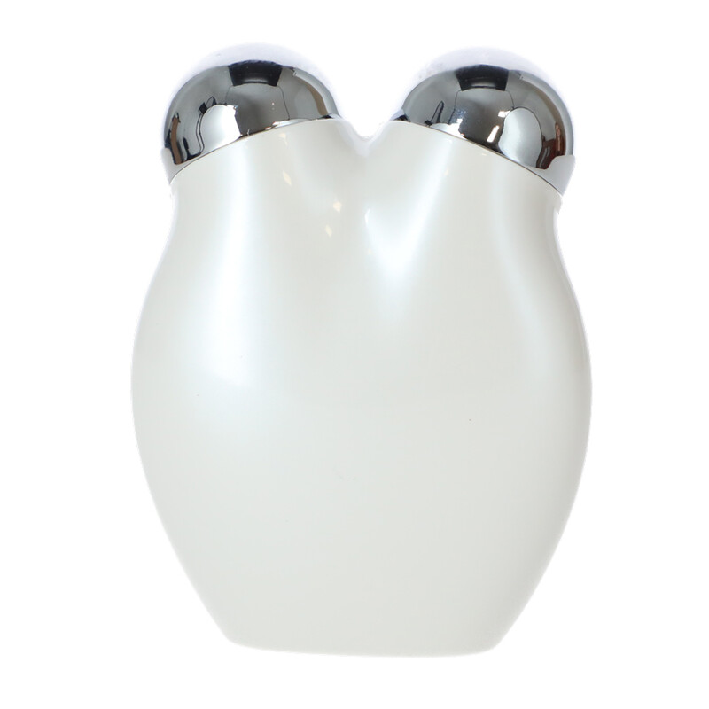 Masážny prístroj na tvár a krk s EMS funkciou