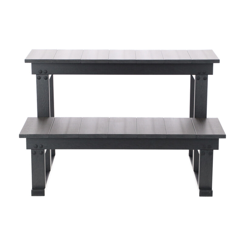 Dvojstupňové schodíky k vírivke