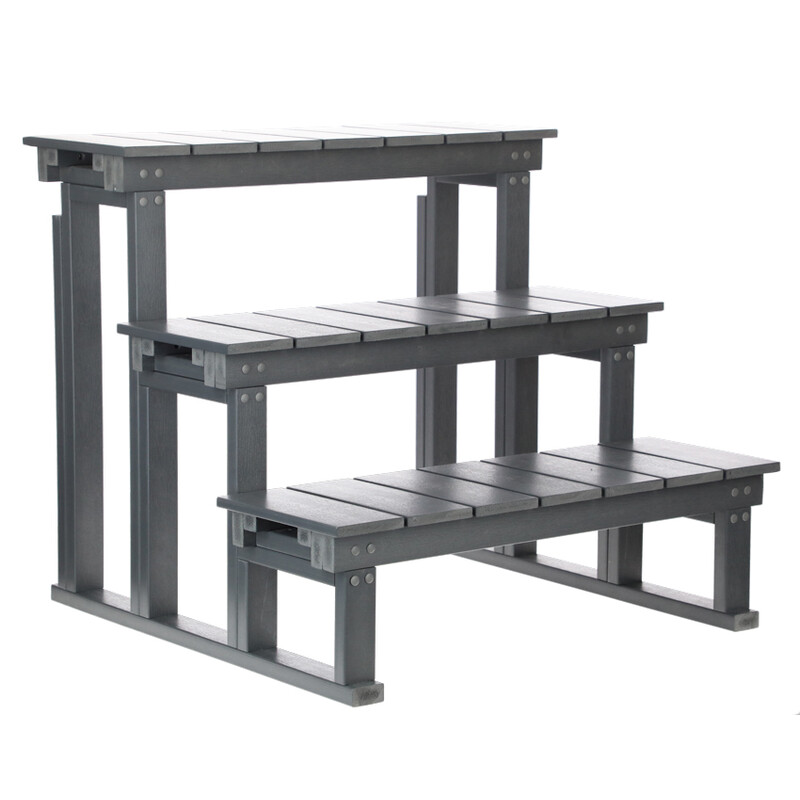 Trojstupňové schodíky k vírivke