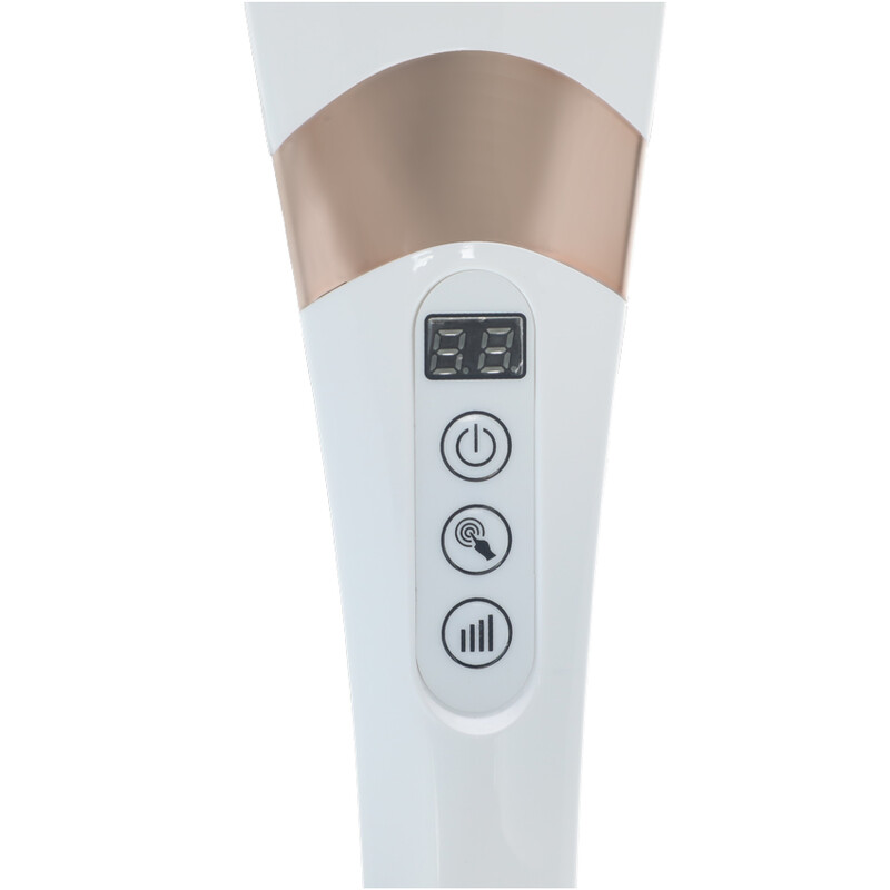 Masážny prístroj s predĺženou rukoväťou