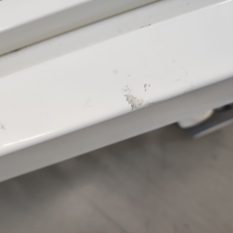 Elektrická  polohovacia posteľ s matracom Multibed - ŠKRABANCE NA POSTELI