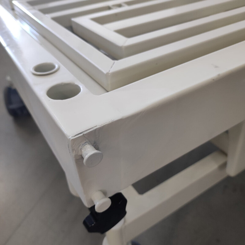 Elektrická  polohovacia posteľ s matracom Multibed - ŠKRABANCE NA POSTELI