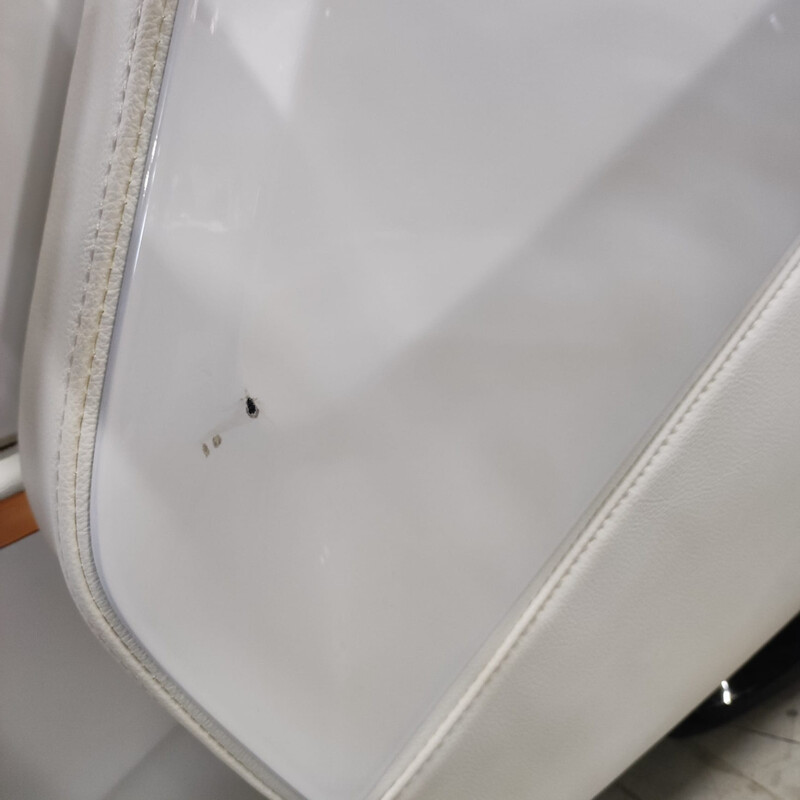 Masážne elektrické kreslo Prestige 3D MASSAGER s ionizátorom vzduchu, biele (Používaný kus)